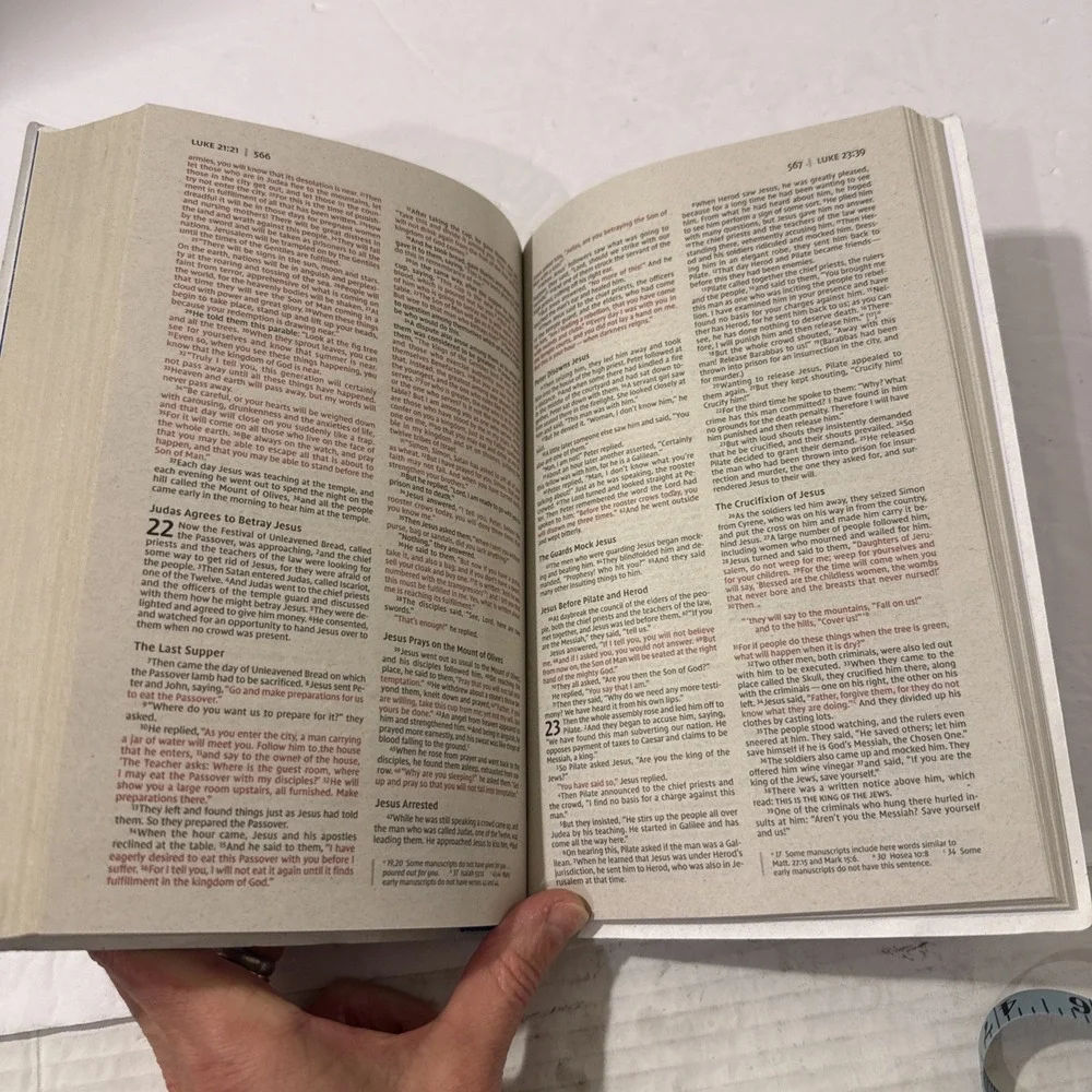NIV Holy Bible Blue Leather-Look Red Letter Edition 2011 Zondervan Indexed Maps‎